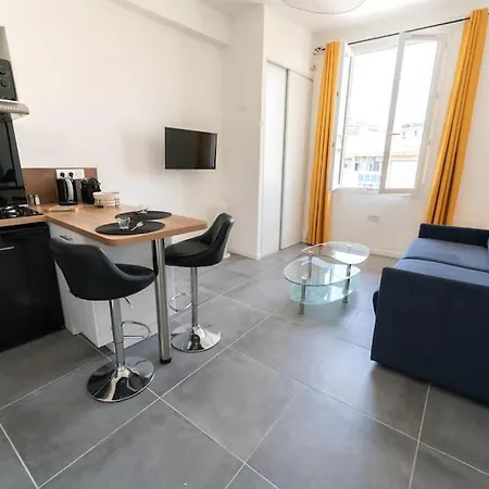 Nice 3 Centre-Ville Studio En Etage Refait A Neuf Exterior photo