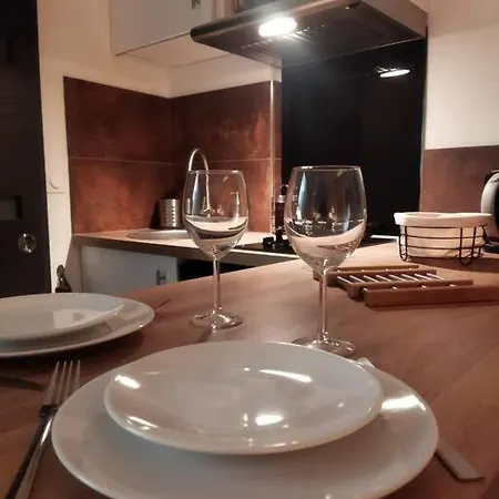 Nice 3 Centre-Ville Studio En Etage Refait A Neuf Exterior photo