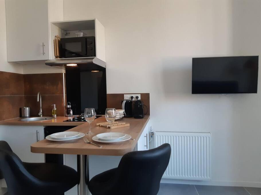 Appartement 3 Centre-ville En Etage Refait A Neuf